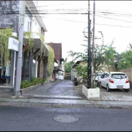 Pili Pili Homestay 6 Legian Exterior foto