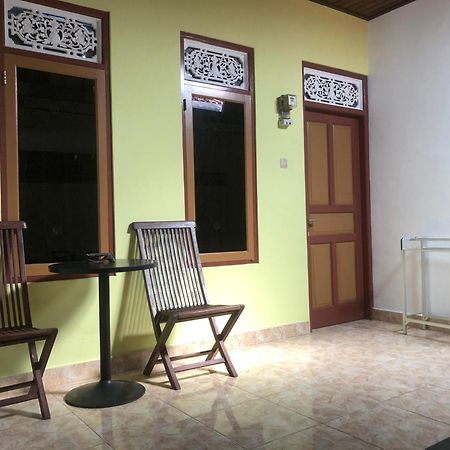 Pili Pili Homestay 6 Legian Exterior foto